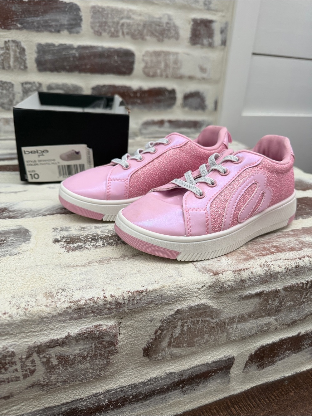 NIB bebe Pink Glitter & Patent Low-Top Sneakers